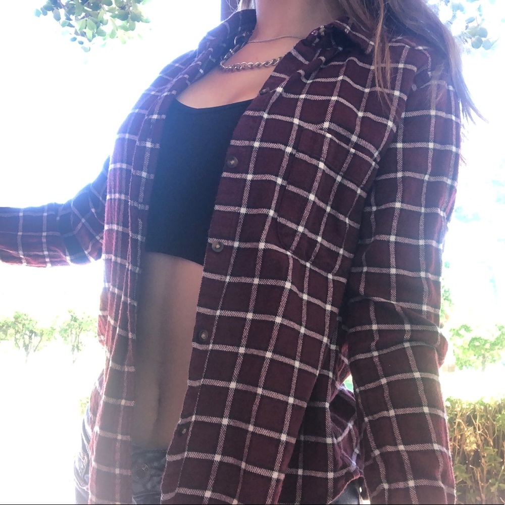 Cute maroon and white striped Hollister flannel.